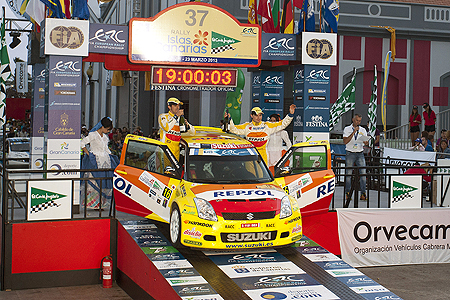 13 19 canarias gorka podium